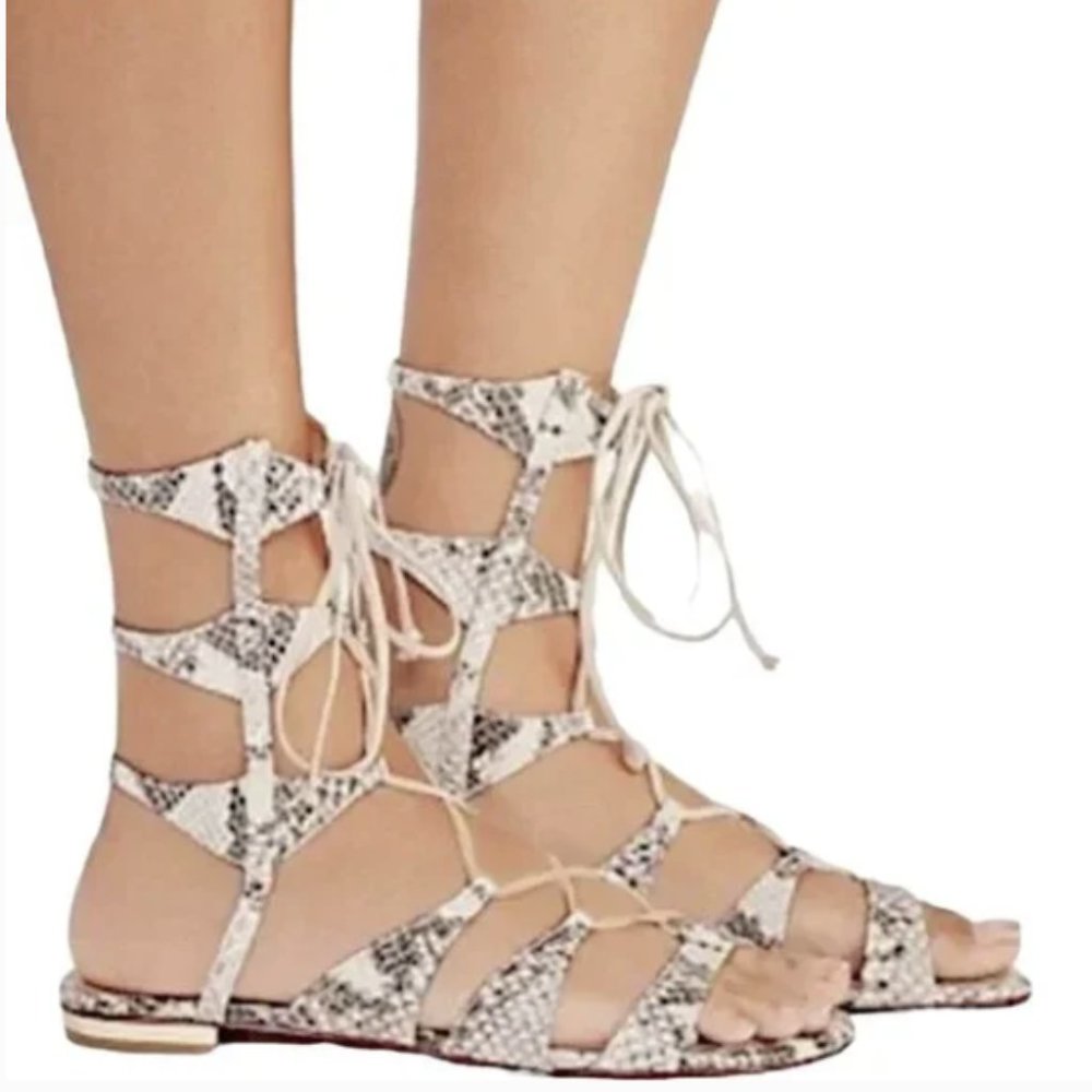 SCHUTZ Erlina Snakeskin Print Leather Gladiator Sandals Strappy Size 7 New